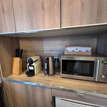 Appartement Typique Parisien Au Coeur Du Marais エクステリア 写真