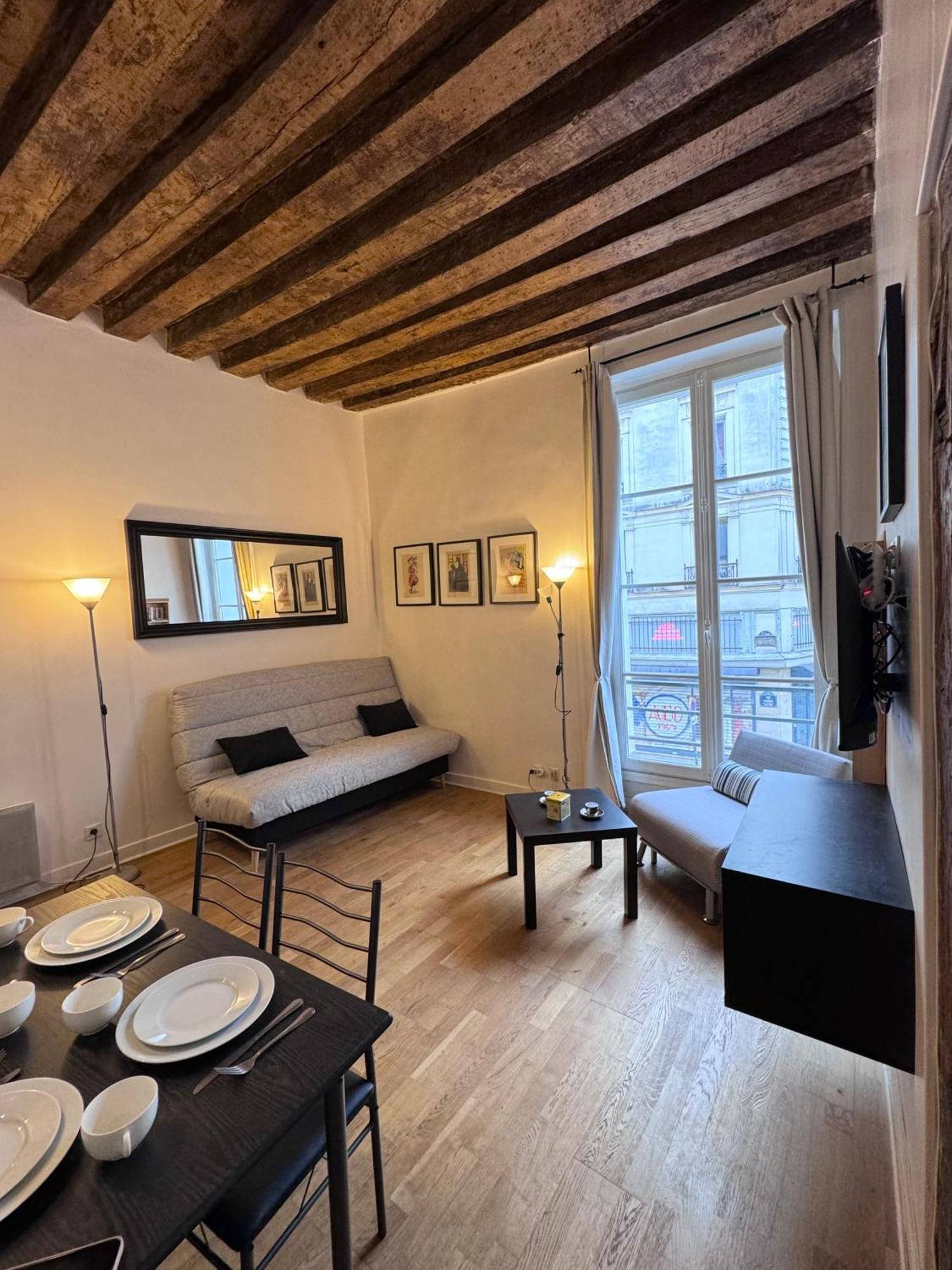 Appartement Typique Parisien Au Coeur Du Marais エクステリア 写真