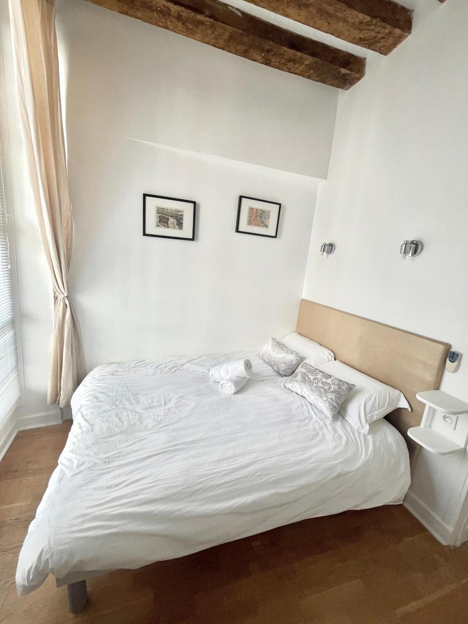 Appartement Typique Parisien Au Coeur Du Marais エクステリア 写真